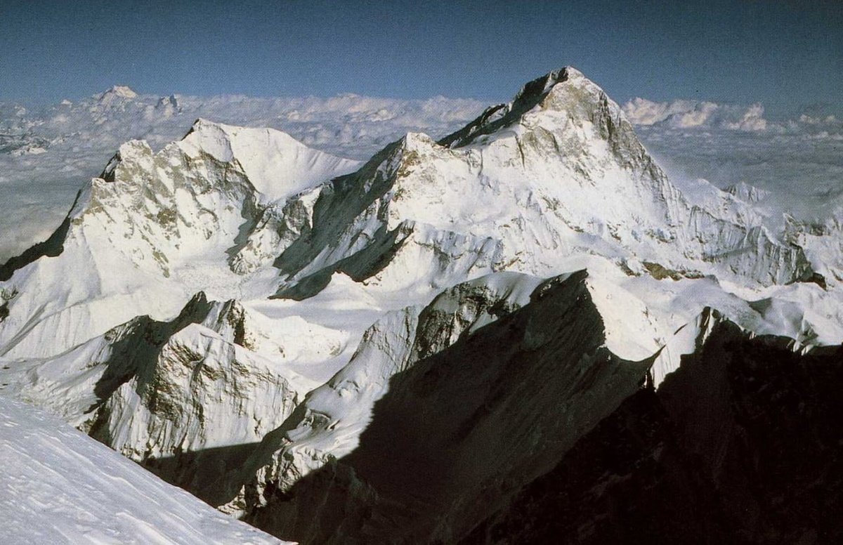 Чомо Лонзо: гималайская вершина, которая не нуждается в славе