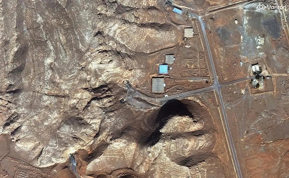    Входы в туннели на ядерном комплексе в Исфахане, Иран, 11 ноября 2024 г. Фото: Vantor / Reuters Кирилл Громов