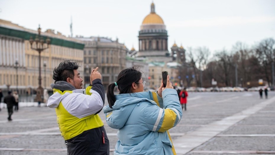    Петербург сохраняет позиции одного из ключевых туристических центров РФ Автор фото: Ермохин Сергей/"ДП"
