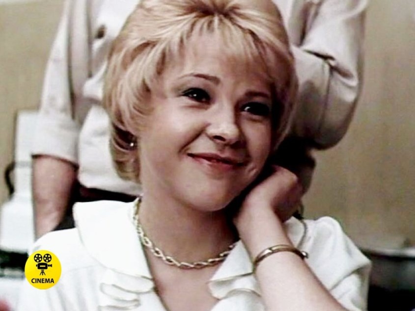 "Блондинка за углом" (1984).