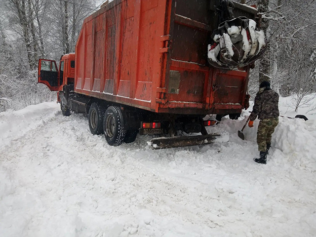 Из-за нечищеных дворов и не только в Твери обострилась мусорная проблема