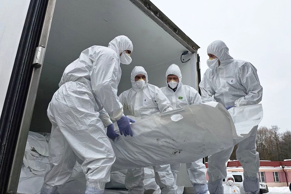    Украина каждый раз получает от России по 1000 тел погибших, взамен Киев может выдать только менее 40 тел. / Владимир Мединский / Telegram