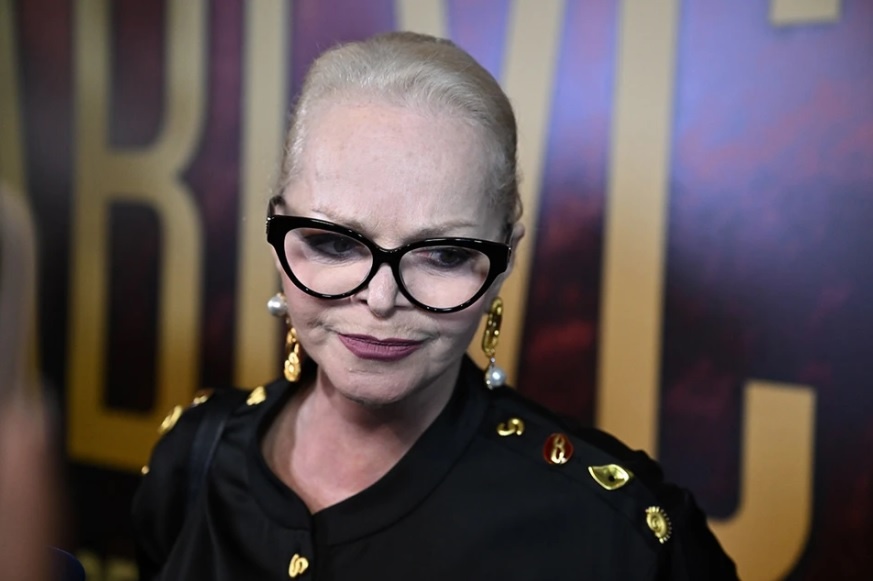 Фото: Иван МАКЕЕВ, KP.RU📷    Долина не останется без крыши: бизнесмен Юрий Растегин заявил, что друзья купят ей квартиру
