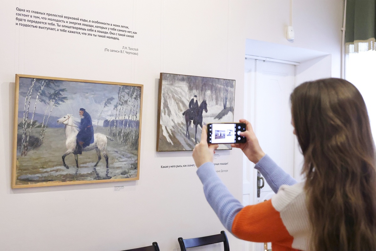    Лев Толстой всю жизнь ездил верхом - на службе, в часы отдыха, в часы работы. /Роман Наумов/ РГ