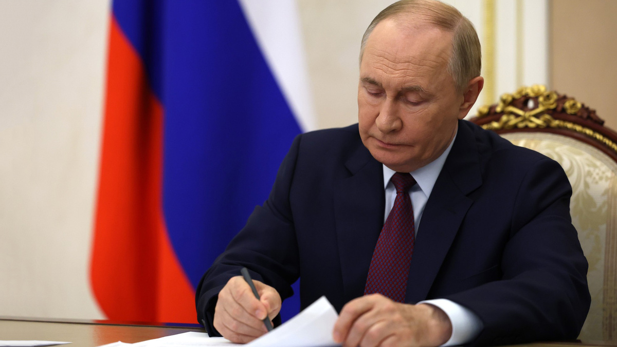    Владимир Путин