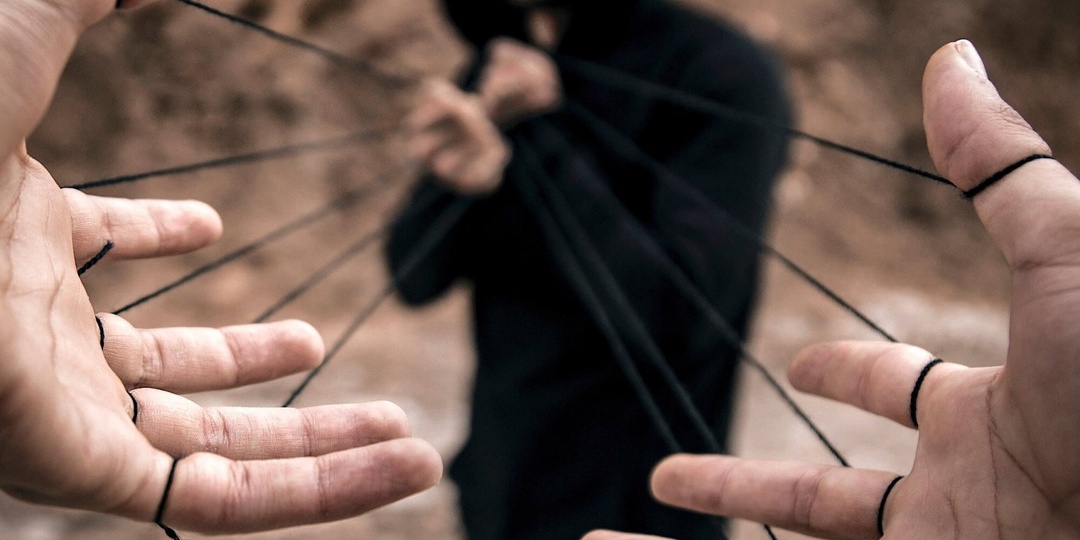 Скажи прямо чего хочешь! Зачем человек идет к цели окольными путями?