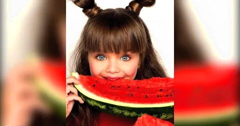 Помимо красоты, у Насти имеется обаяние, теле- и фотогеничность