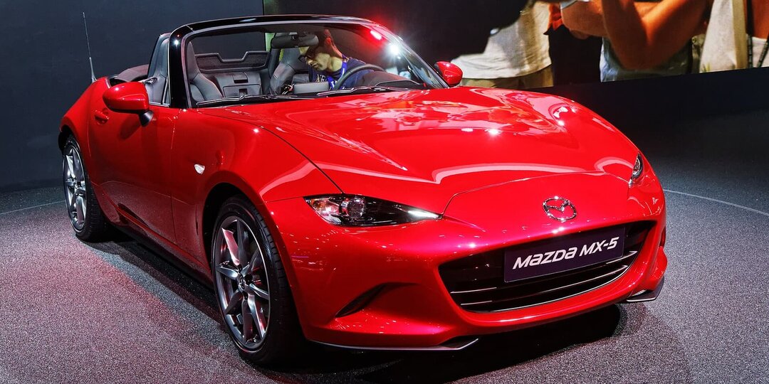В Mazda назвали электрификацию несовместимой с MX-5