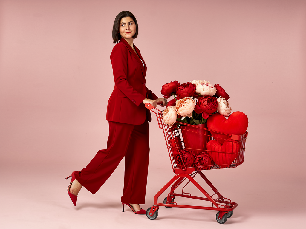 Меня зовут Асмик Айвазян, я дипломированный психолог.Помогу вам с 99,9 % вероятностью за короткий срок научиться относиться к большинству проблем так же спокойно и просто, как к тому, что в холодильнике закончился сыр.
📩 Связаться со мной:
✨ Telegram: @Asmik_Aivazian
✨ МАХ: +7 (985) 078-55-53
 Ссылка на WhatsApp