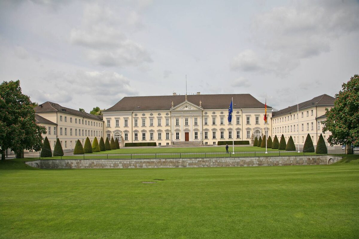     Дворец Бельвю (Schloss Bellevue)   
(CC0) W. Bulach