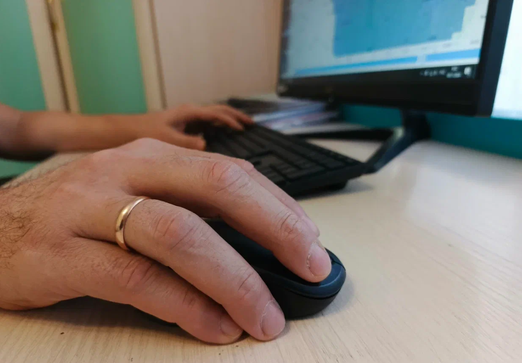     Республика халҡы һылтанма буйынса күсеп, аҡсаһын юғалта...