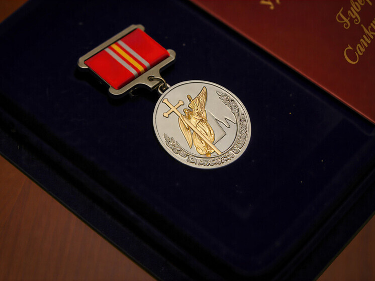     Всем участникам вручат знаки отличия «За доблесть в спасении». Фото: пресс-служба Смольного