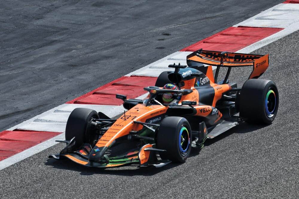 McLaren MCL40