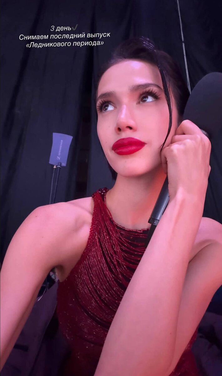 Алина Загитова показала фото со съемок ледового шоу. Фото: соцсети