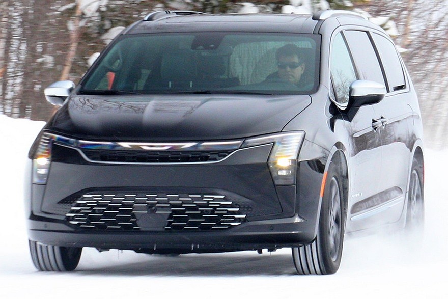    Обновленный минивэн Chrysler Pacifica