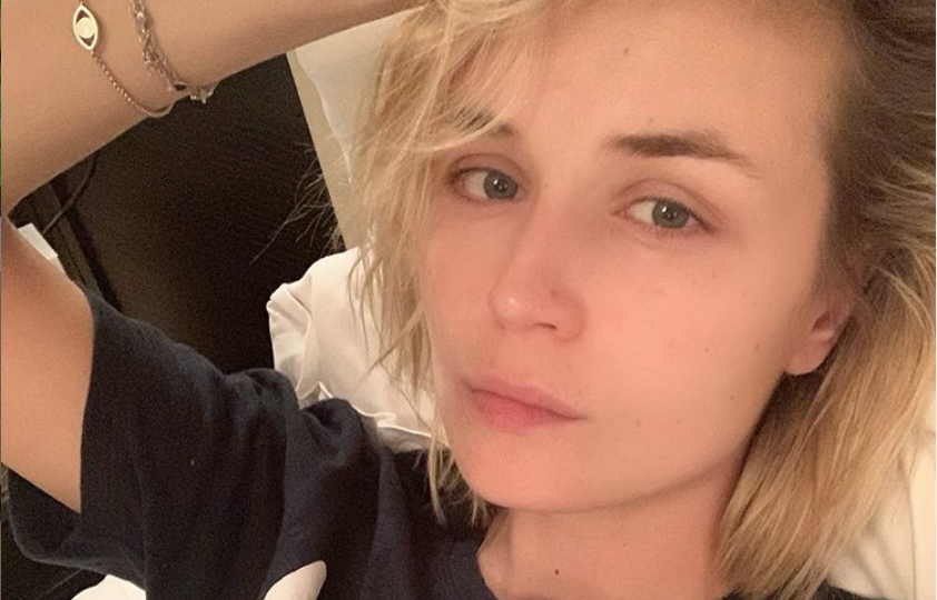 Гагарина долеталась: Почему организаторы массово вычеркнули певицу из списков?