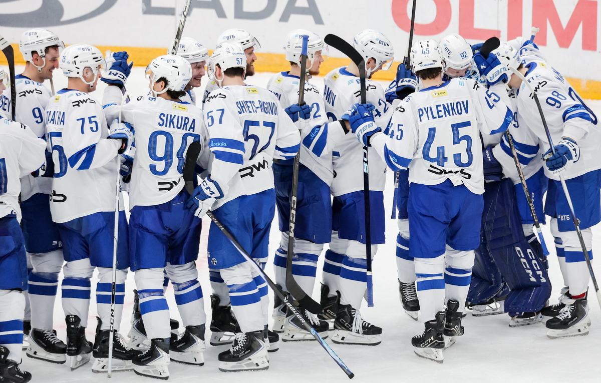    Игроки московского "Динамо"  Валерий Шарифулин/ТАСС