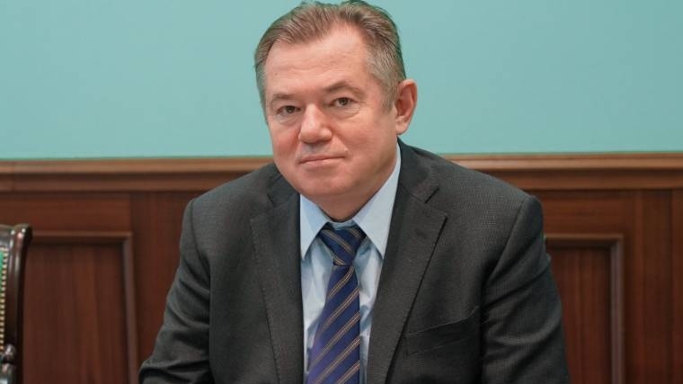     Сергей Глазьев   
посткомсг.рф (сс)