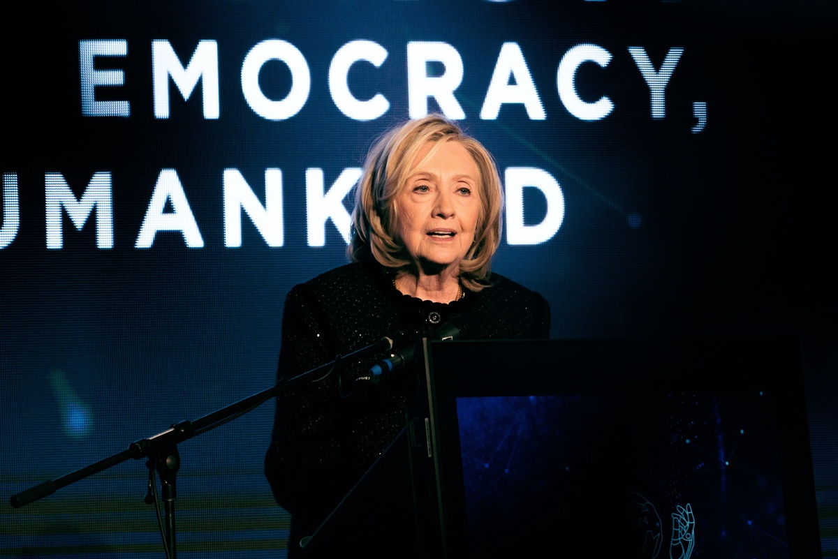    Хиллари Клинтон GLP