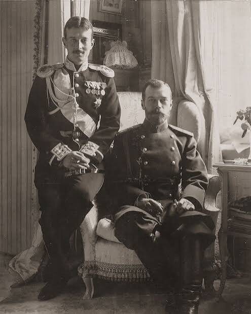 Николай II с двоюродным братом Кириллом Владимировичем