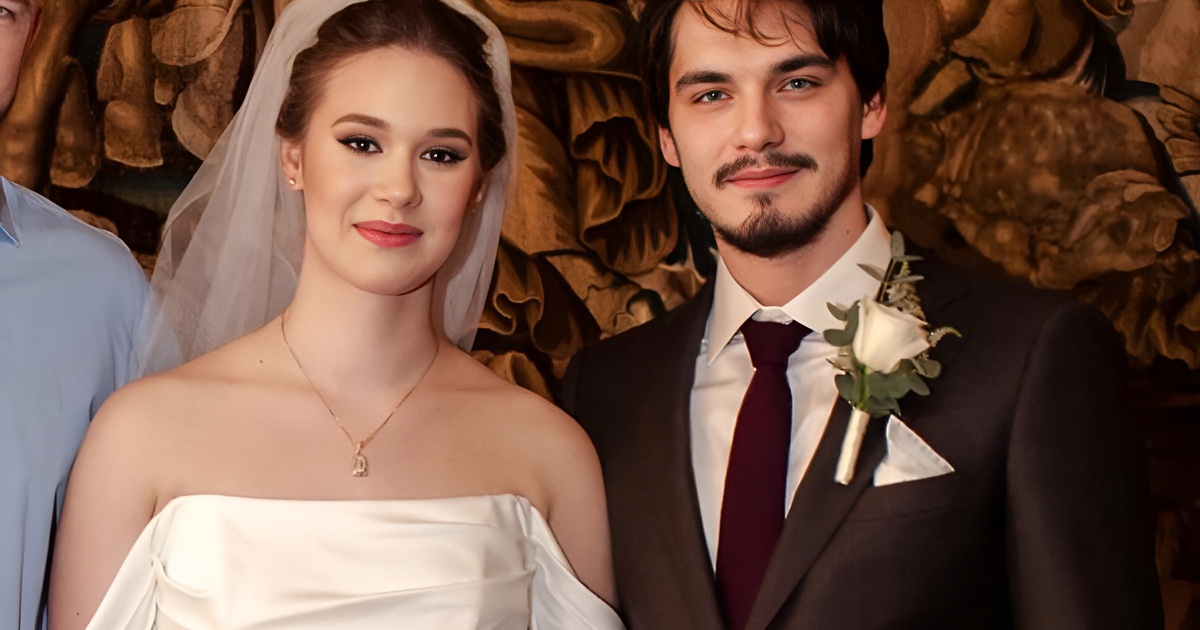 Майя Хромых и Адьян Питкеев, фото со свадьбы