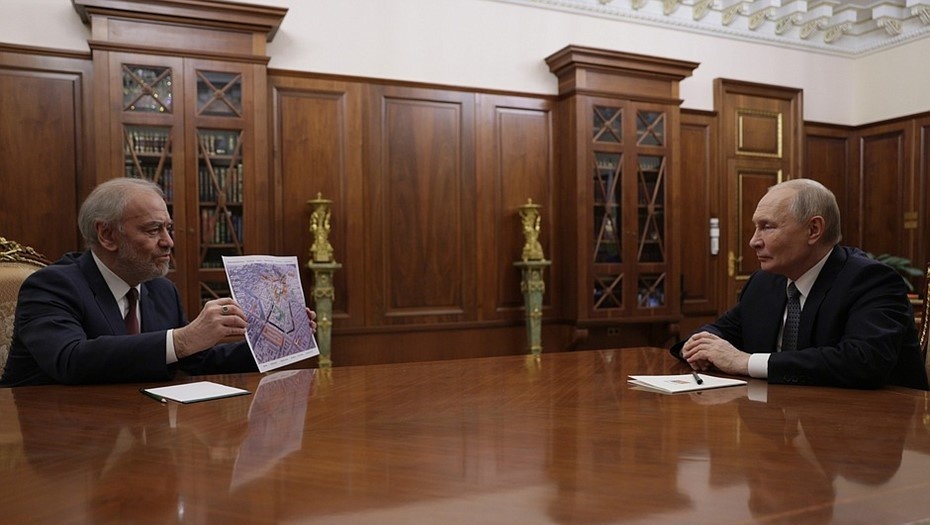 Автор фото: kremlin.ru. Президент РФ Владимир Путин и художественный руководитель — директор Мариинского театра Валерий Гергиев (справа налево), февраль 2026 года.