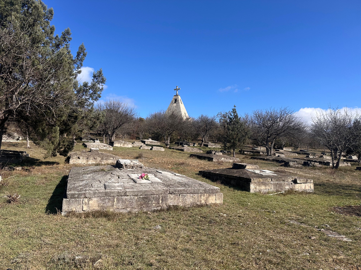 Братское кладбище. Память и величие.