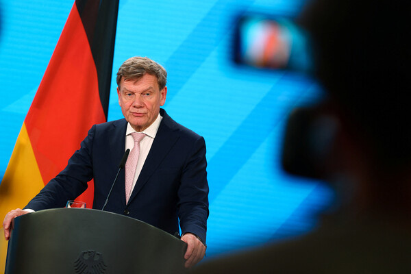 Christian Mang/Reuters   📷