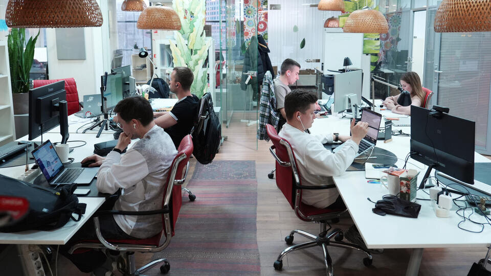     В России рабочий день 6 марта не будет сокращенным ИЗВЕСТИЯ/Эдуард Корниенко