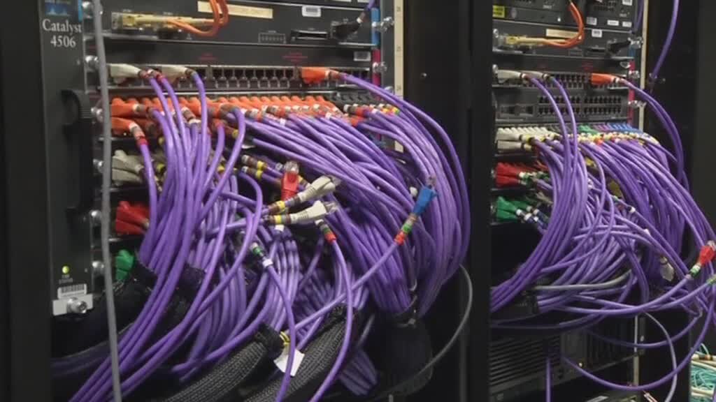    интернет провода коммуникации ХОСТИНГ