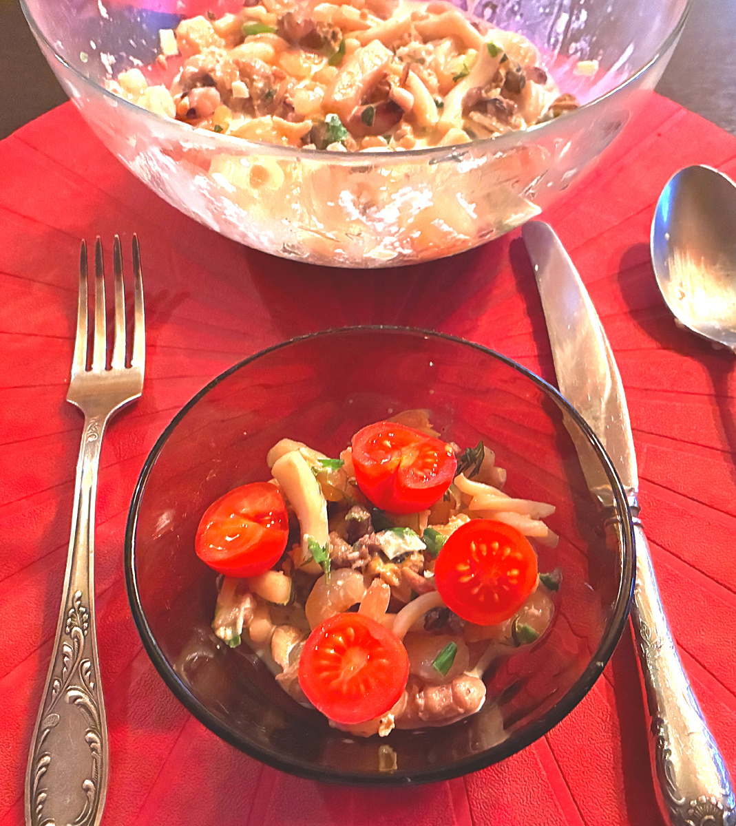 Теплый салат с морепродуктами