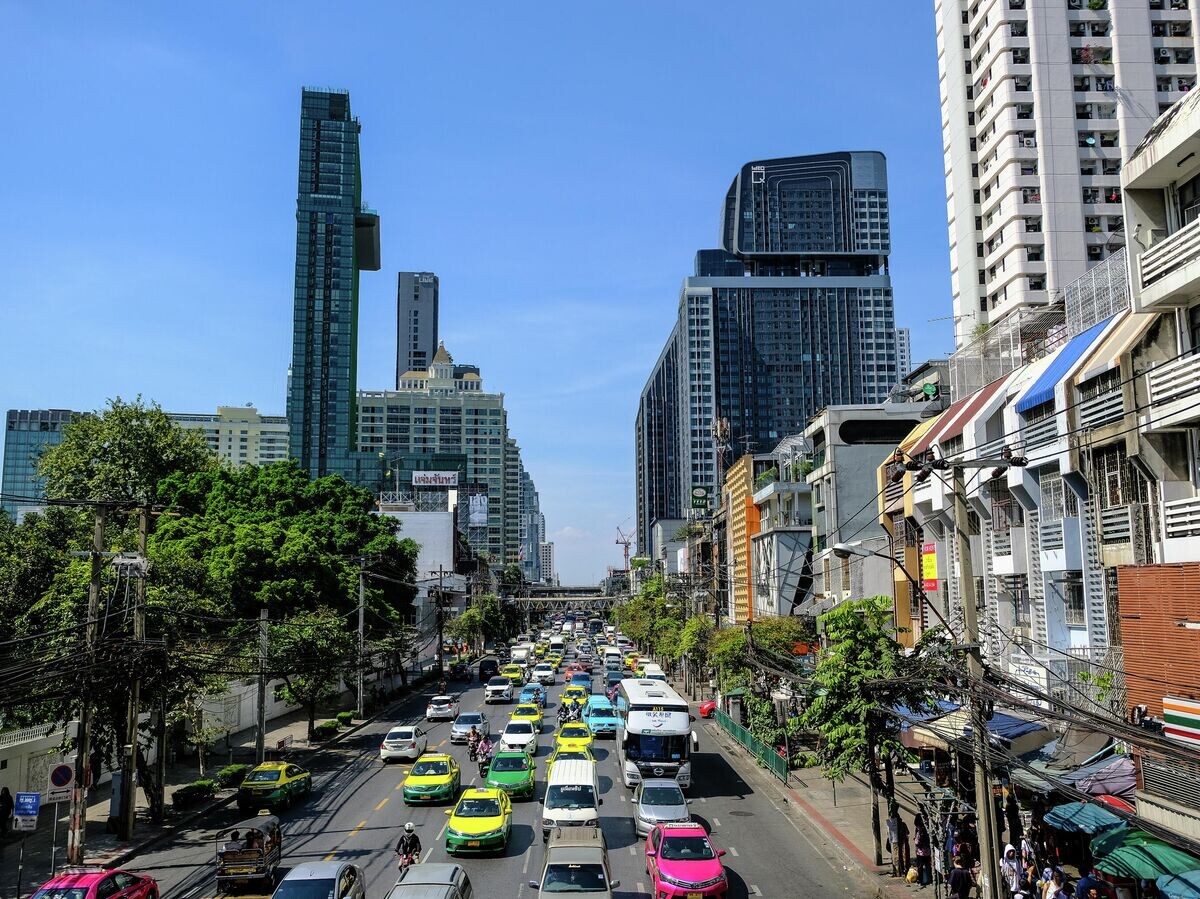    Дорожное движение на улице в Бангкоке | © РИА Новости / Павел Львов