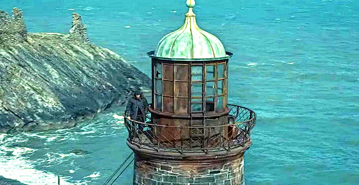 - И вроде бы ничего такого не делал - сгоревшую лампочку поменял, плафон протёр да торшер почистил, - а всё равно устал, как собака. 