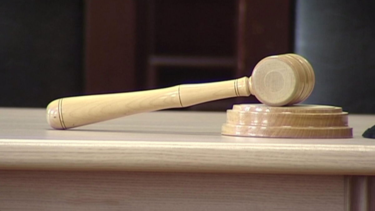    суд судейский молоток