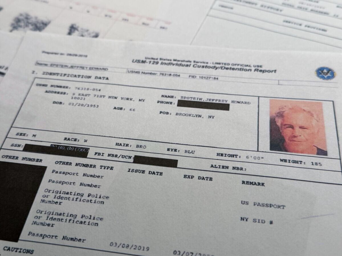    Документы, опубликованные Министерством юстиции США по делу Джеффри Эпштейна | © AP Photo / Jon Elswick