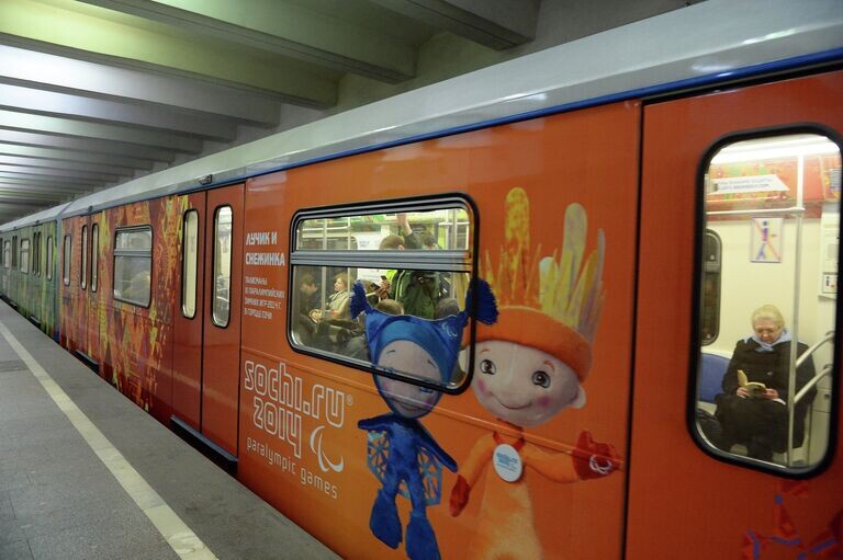 Талисманы Паралимпийских игр - лучик и снежинка. Фото с сайта kp.ru