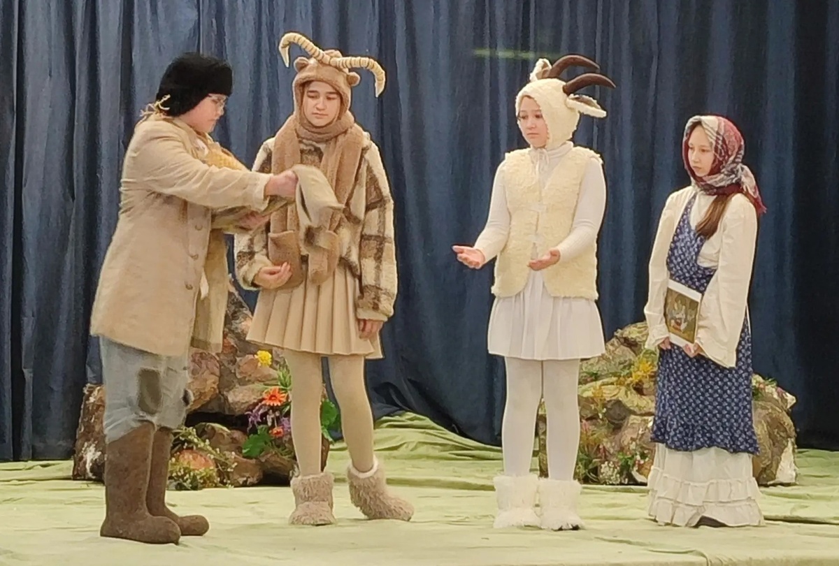     Гимназия сәхнәсендә – спектакль премьерасы!