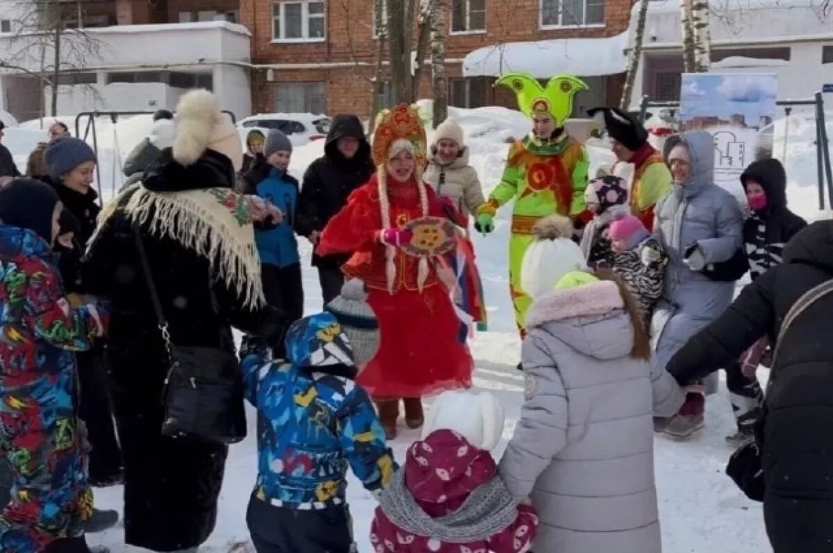    ДУКи пяти районов организовали нижегородцам празднование Масленицы