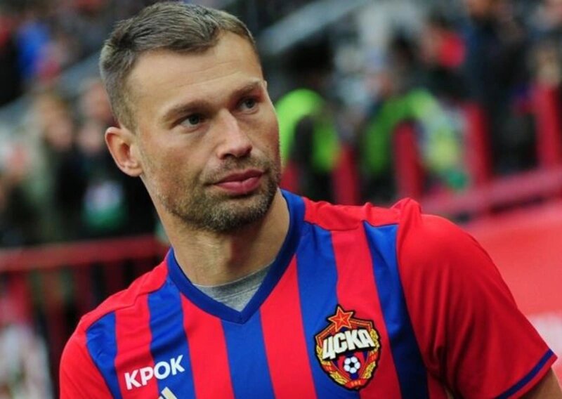 Василий Березуцкий - обладатель Кубка УЕФА в составе ЦСКА