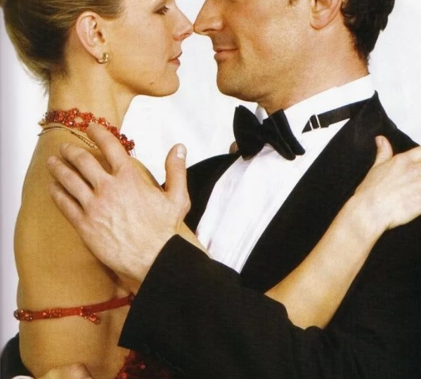 Разрушенный фасад: почему союз Бероева и Алферовой, которым восхищались 20 лет, оказался миражом