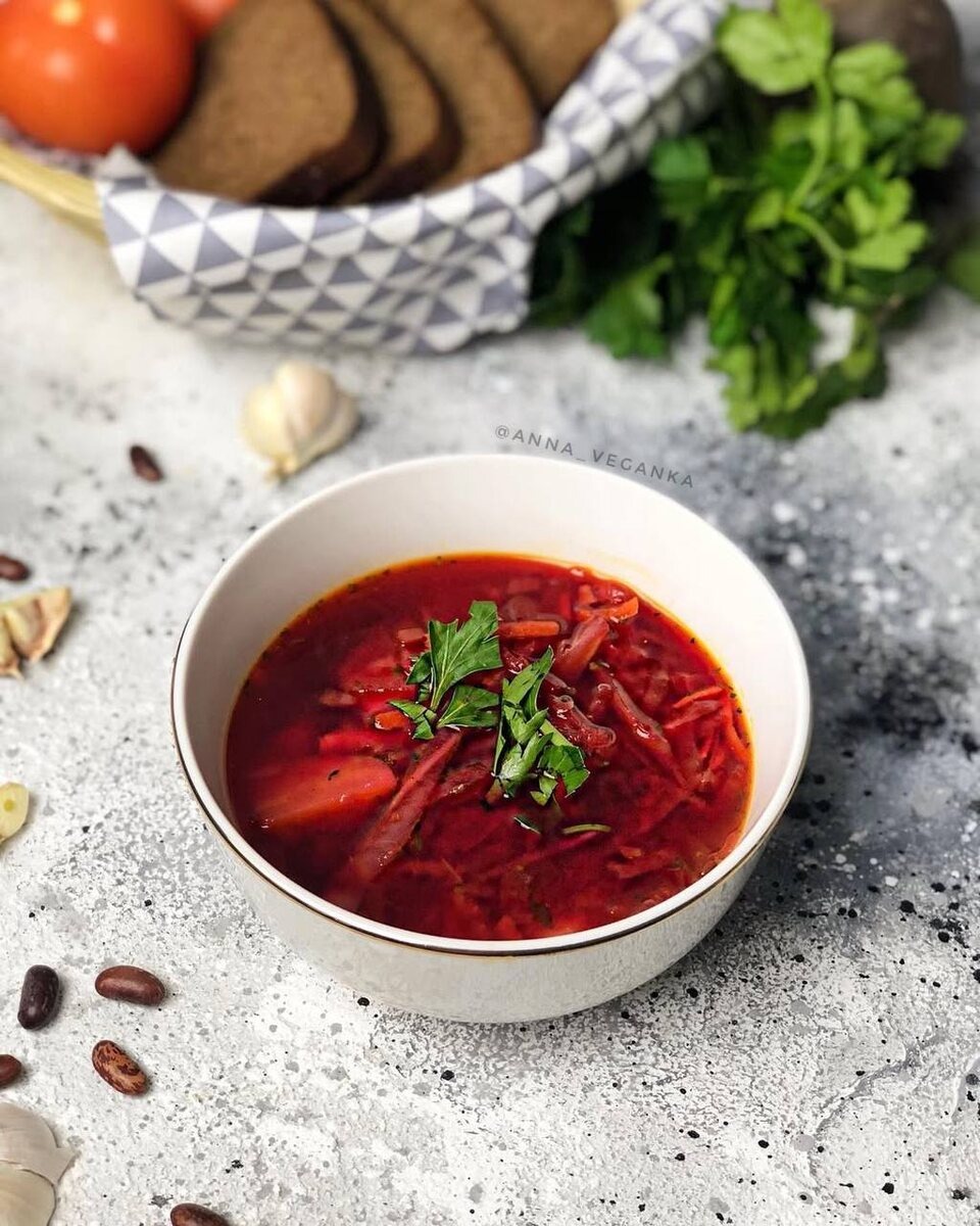 Постный борщ с фасолью