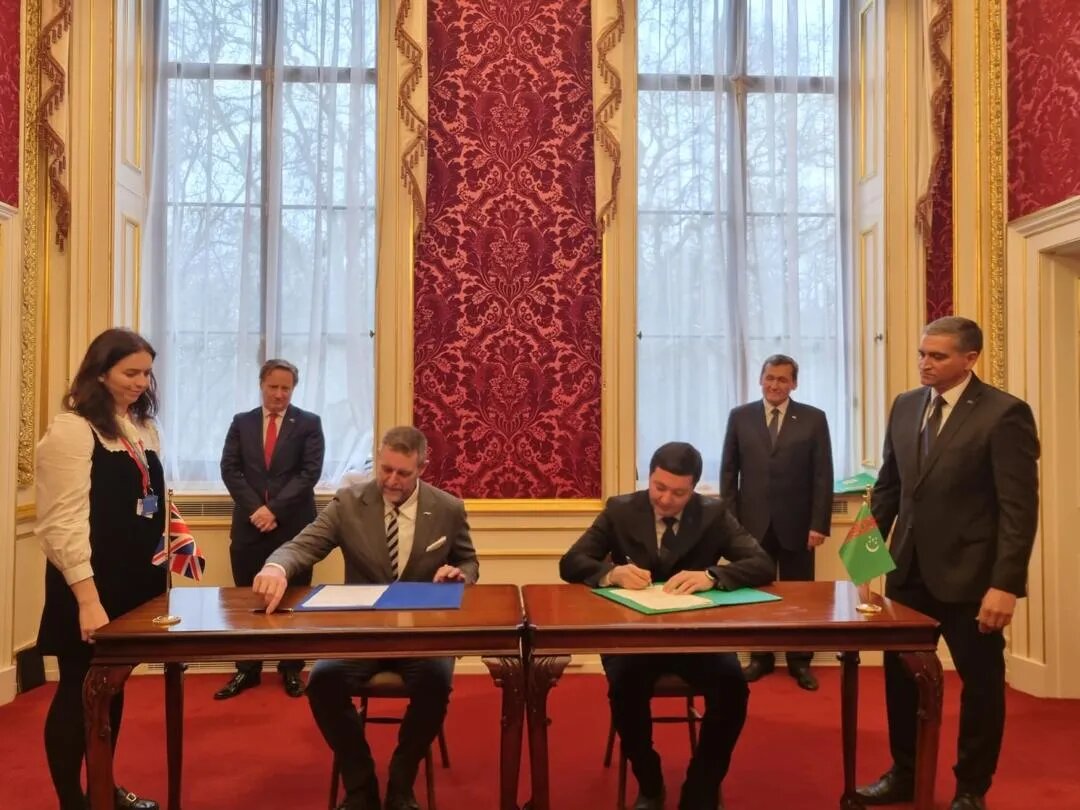    Цветокоррекция оригинального изображения была произведена с использованием ИИ "Ниязов 2.0"