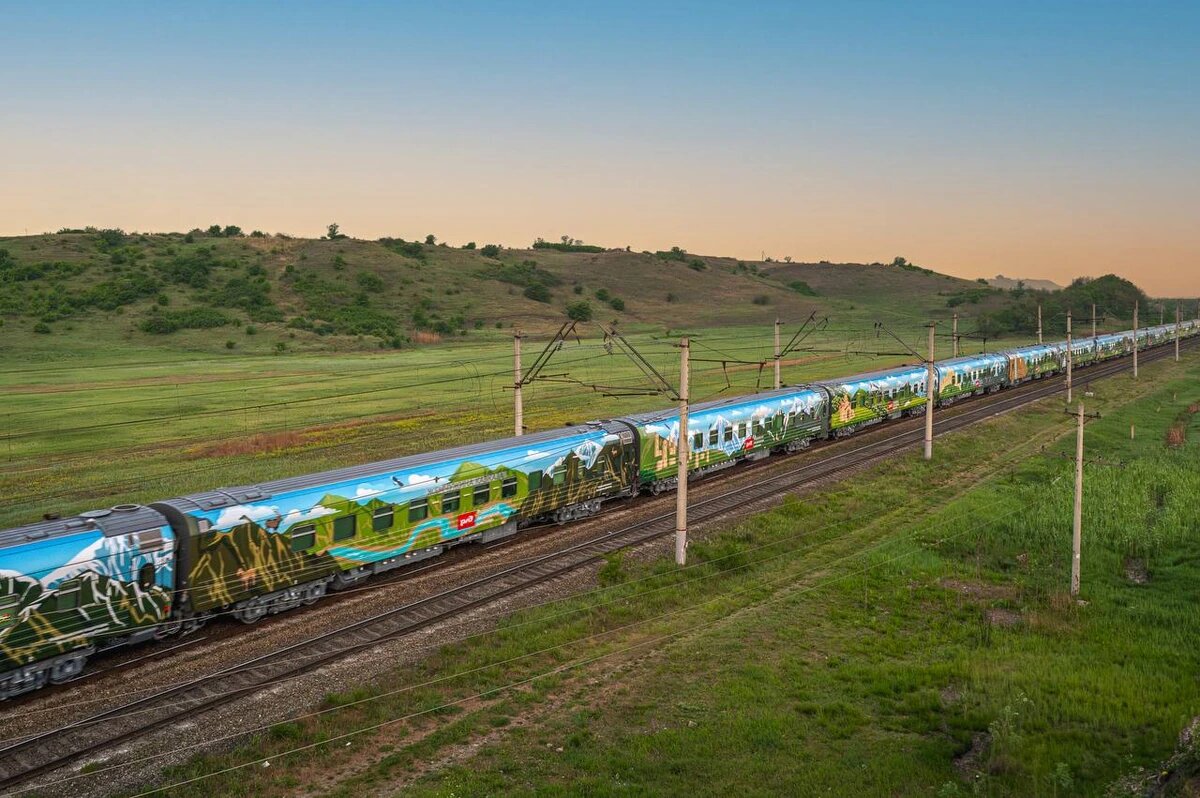    Фото t.me/luchshepoezdom