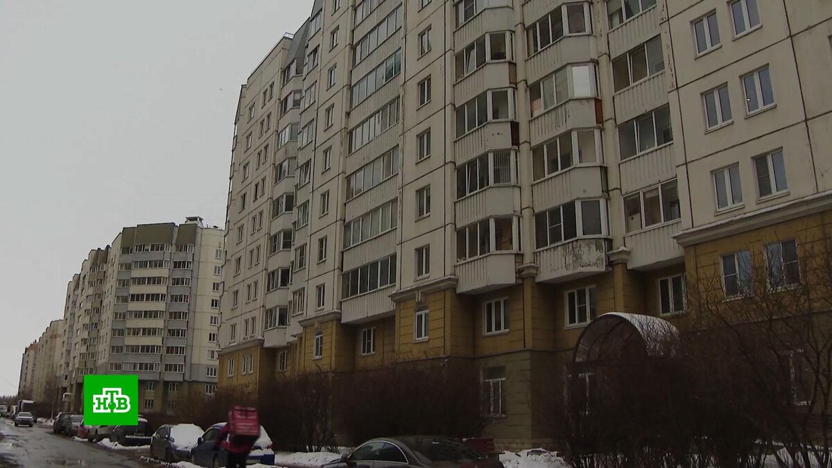    Пойманный при падении с 10-го этажа мальчик получил сотрясение мозга