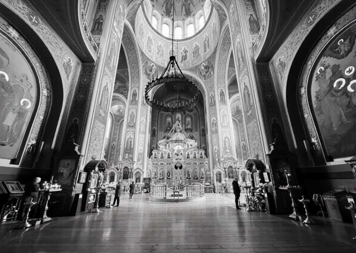 Внутри Свято-Екатерининского собора Краснодара