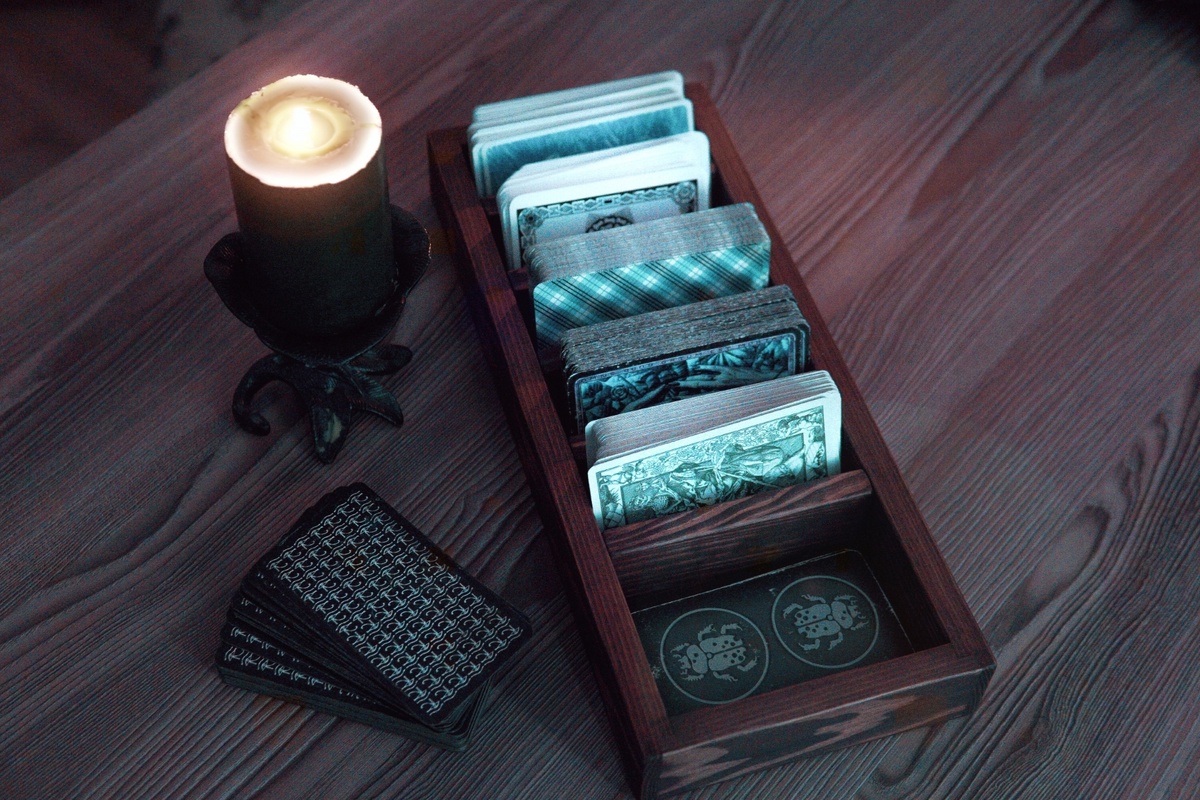 Гадалка Людмила (tarot9.ru)