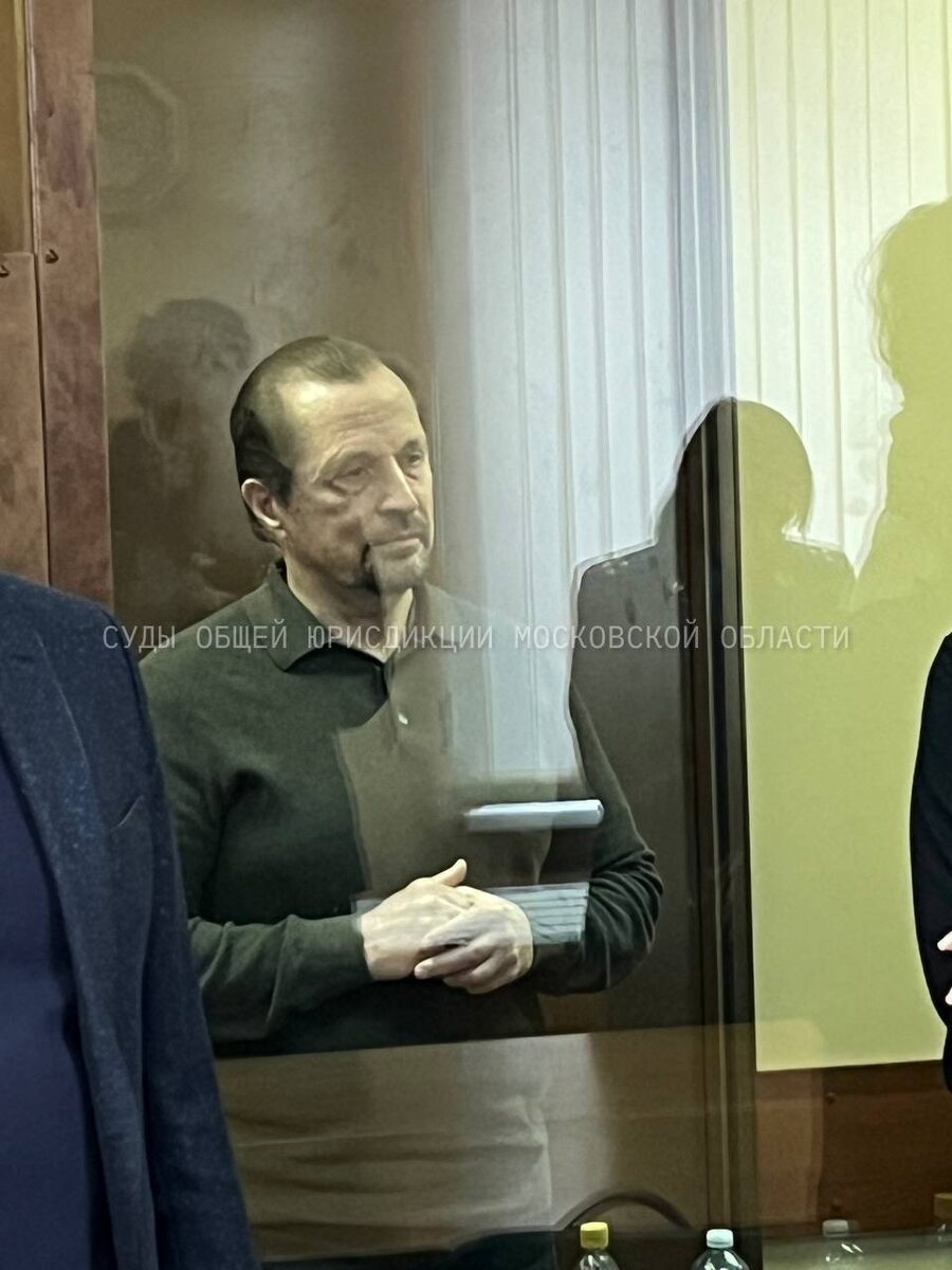    экс-глава совета директоров Локомотива Липатов