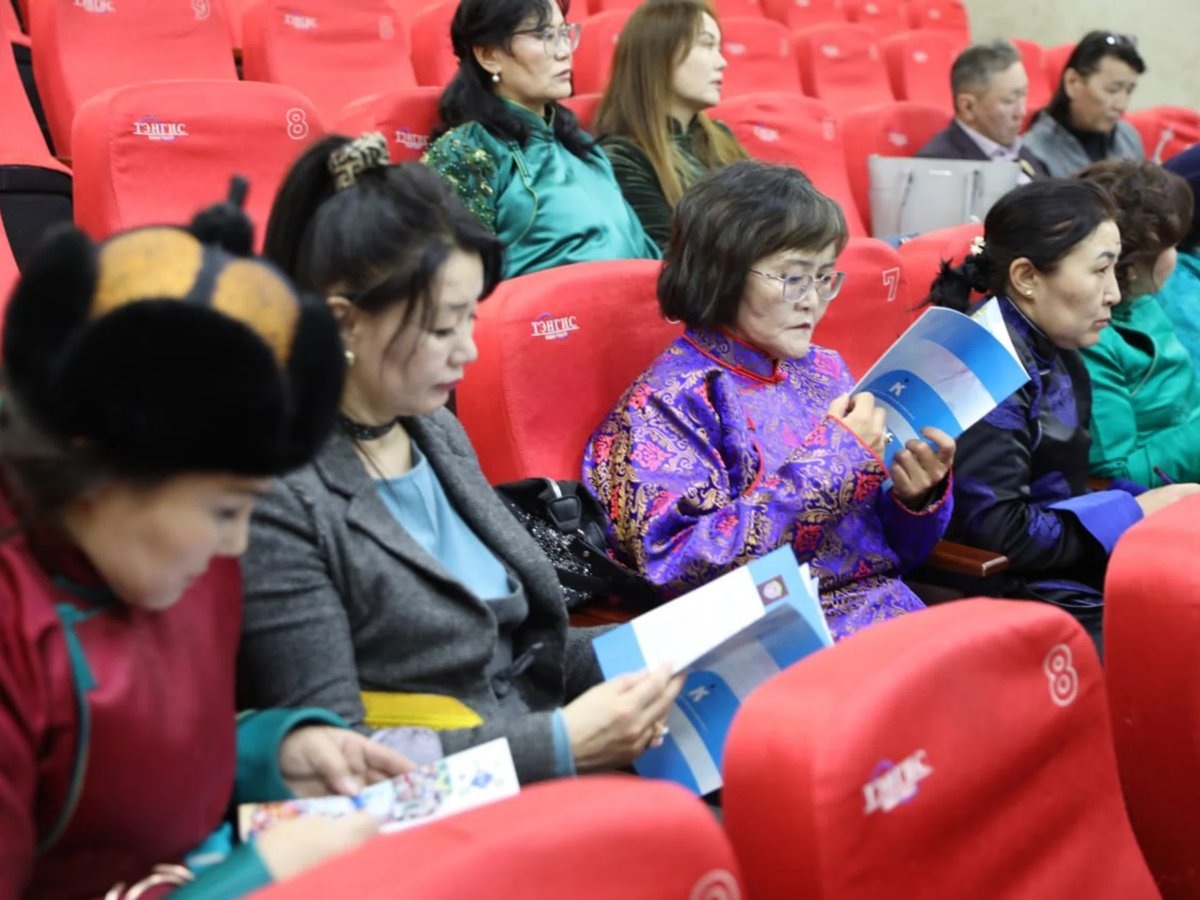    Встреча с выпускниками КГПИ и КМИ в Монголии