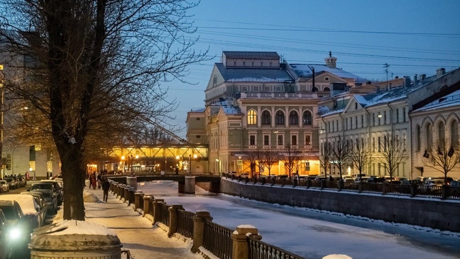    Крюков канал. Вид на Мариинский театр. Автор фото: Михаил Тихонов / "ДП"