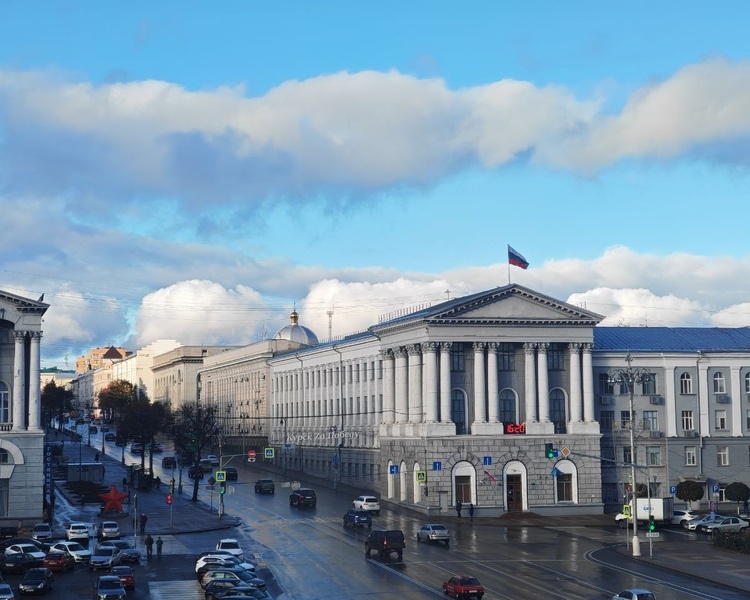     Штрафы до 500 тысяч рублей ждут курский бизнес за вывески без русского языка